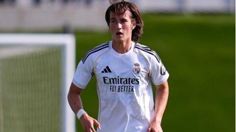 Sao trẻ vừa được HLV Xabi Alonso gọi là ai?